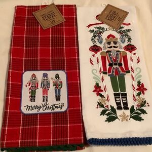 DII Holiday Nutcrackers Dishtowel Set of 2-NWT
